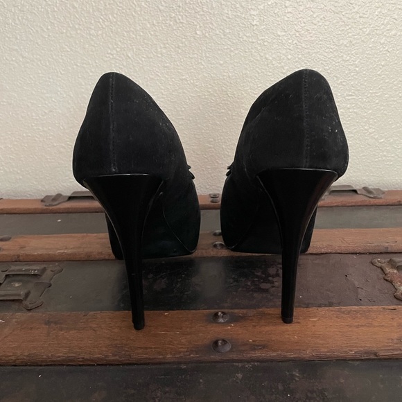 PinUp Couture Pleaser Black faux suede platform peep toe heels size 9 ~ - Picture 2 of 12